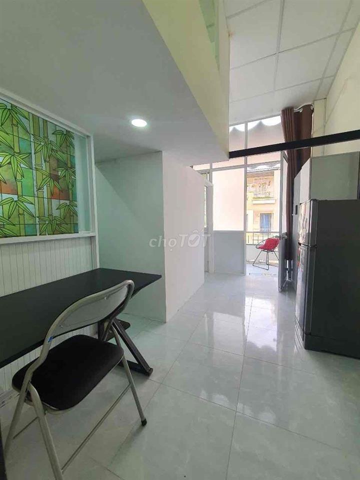 Chính chủ cho thuê CHDV 2 PN Ban Công
