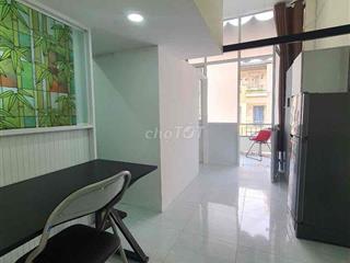 Chính chủ cho thuê CHDV 2 PN Ban Công