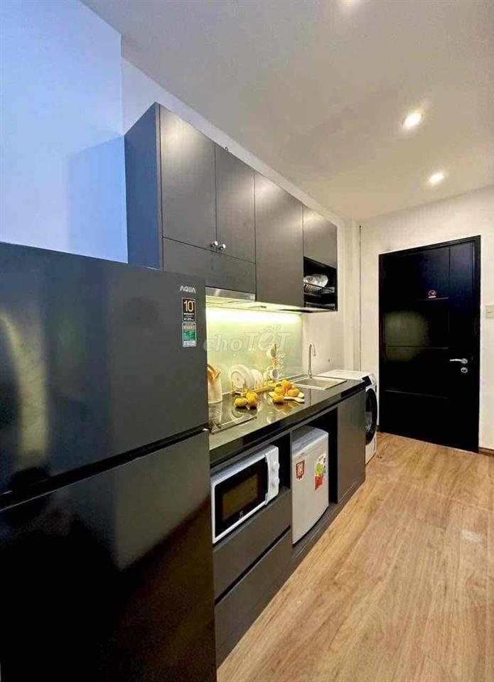 STUDIO MỚI TINH ĐI BỘ QUA UTH, HUTECH