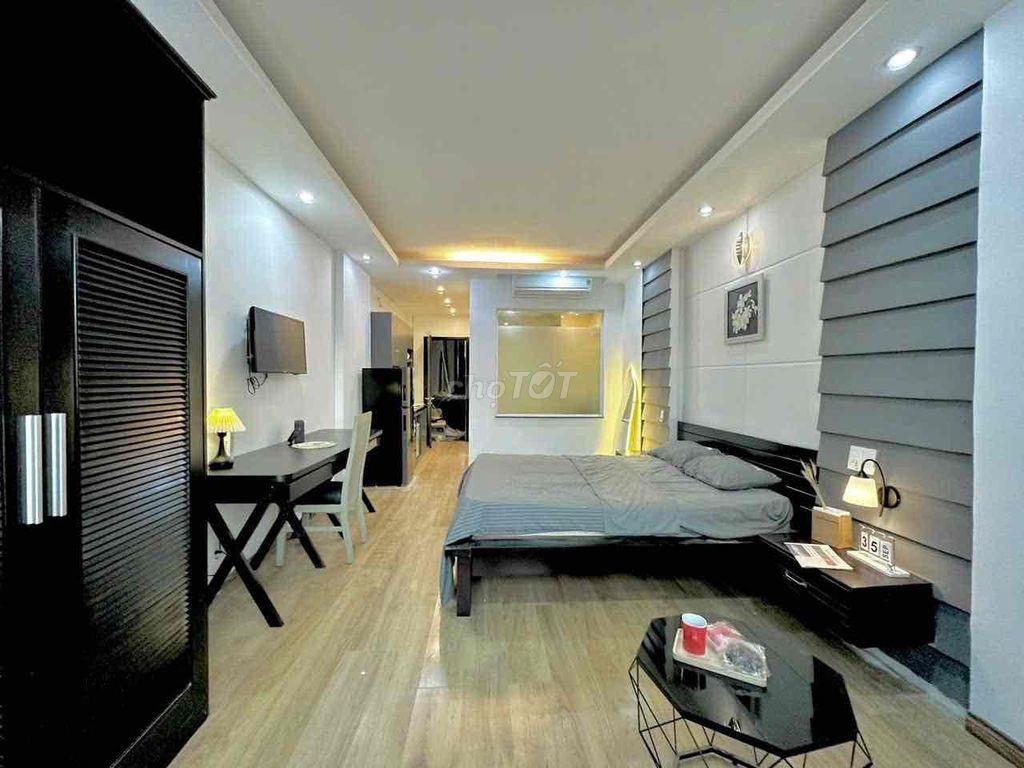 STUDIO MỚI TINH ĐI BỘ QUA UTH, HUTECH