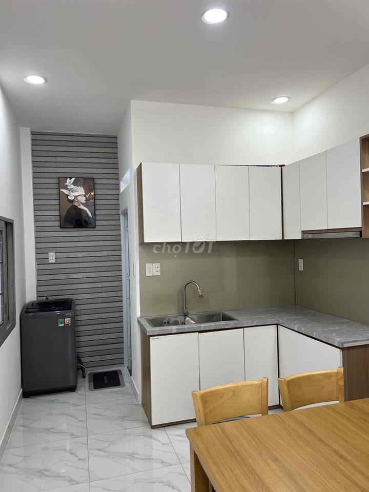 Bán nhà Emart phan huy ích, 33m2,2 tầng, SHR, công chứng ngay
