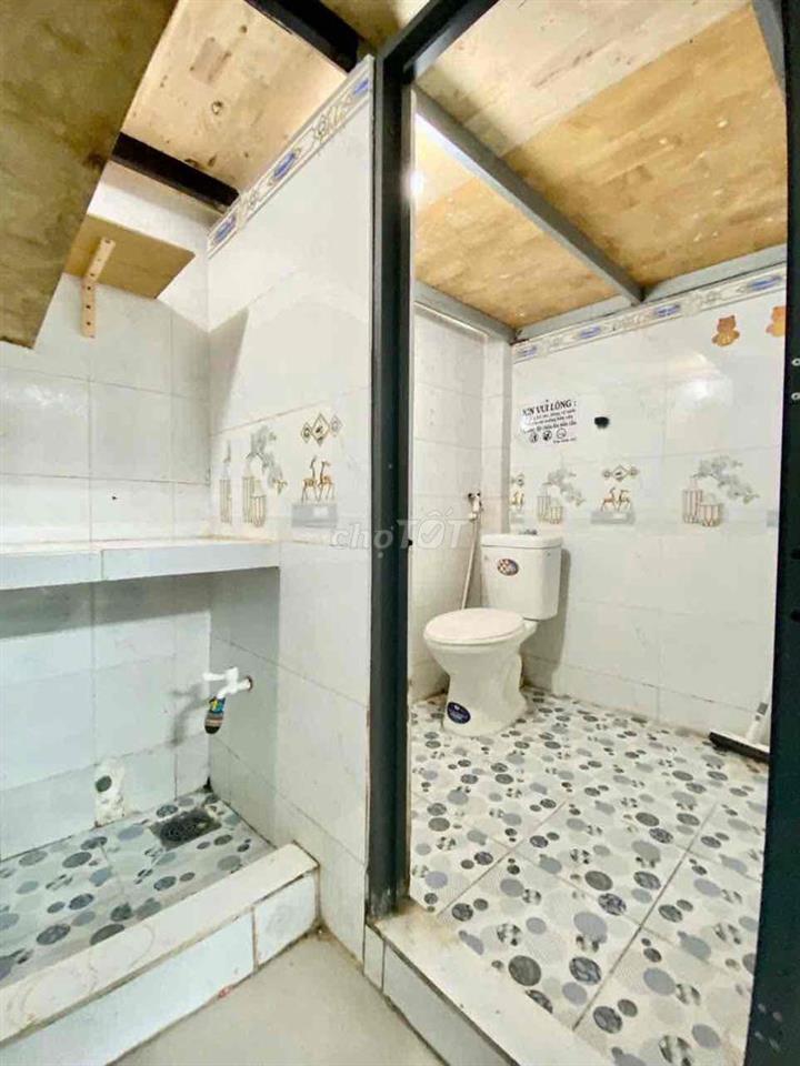 Phòng giá tốt sẵn kệ tủ và còn nhiều phòng khác