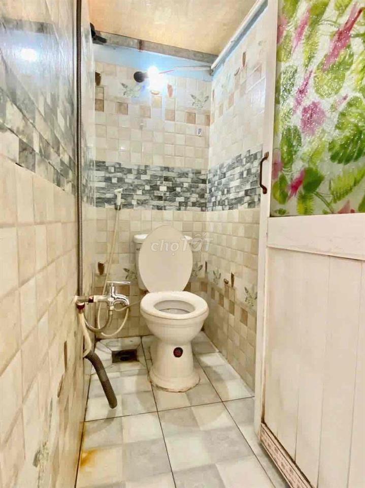 Còn một phòng trống sẵn giá sinh viên