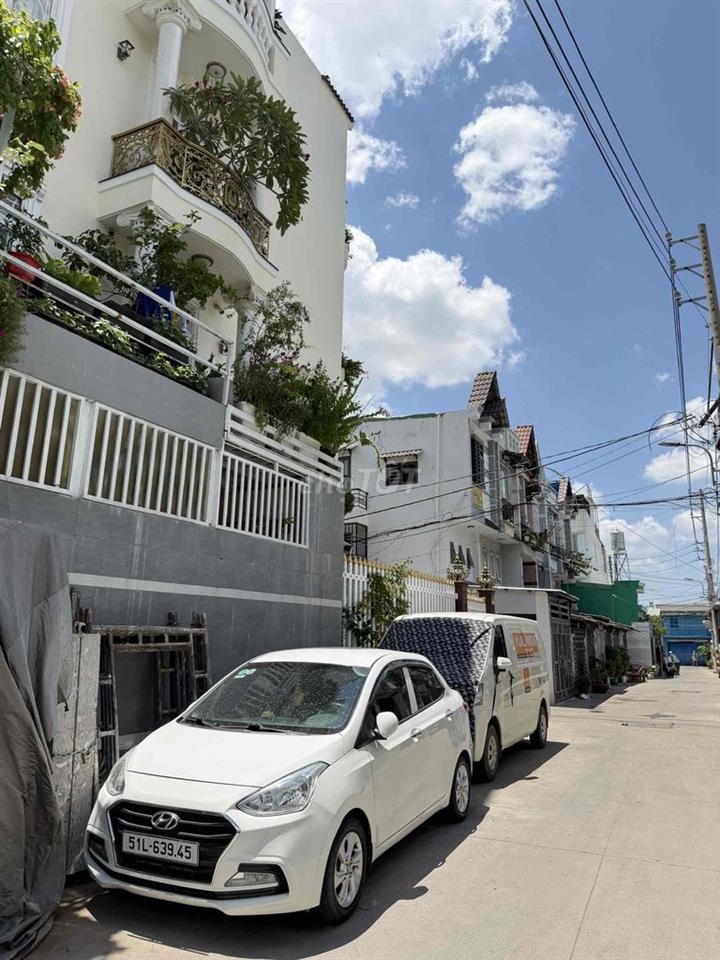 NHÀ 4 TẦNG 5x11m - NGAY METRO- NGỘP BANK BÁN GẤP