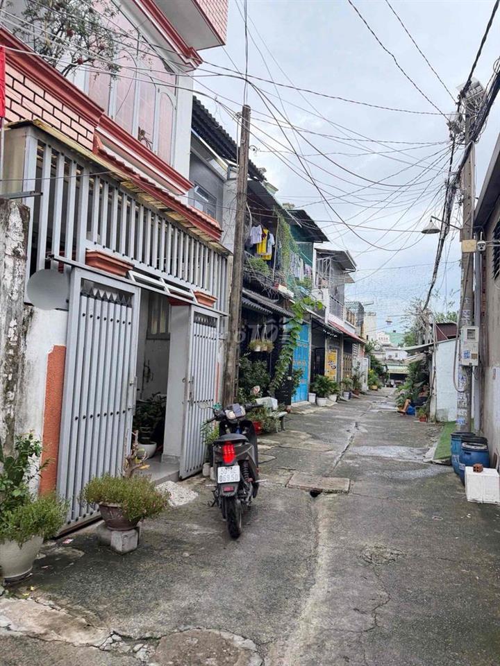 NHÀ 60 m² NGUYỄN VĂN QUÁ- 3PN- NGỘP 3tỷ hơn
