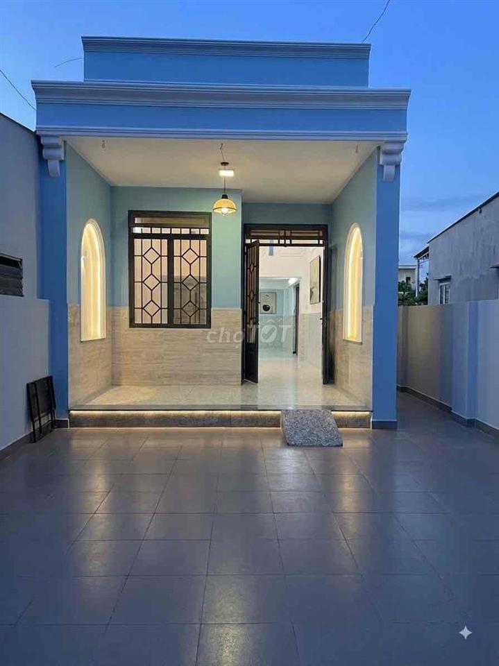 Cho thuê Nguyên căn 100m2 ngõ oto đậu hóc môn
