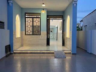 Cho thuê Nguyên căn 100m2 ngõ oto đậu hóc môn