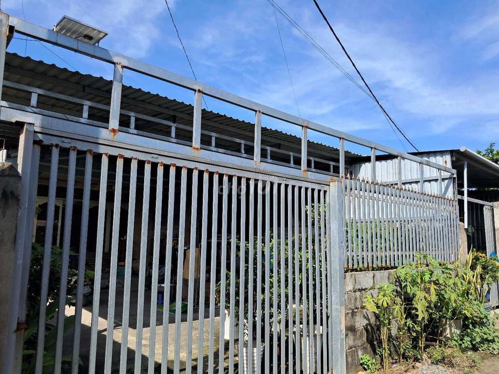 cho thuê nhà nguyên căn 240m2 hẻm xe hơi