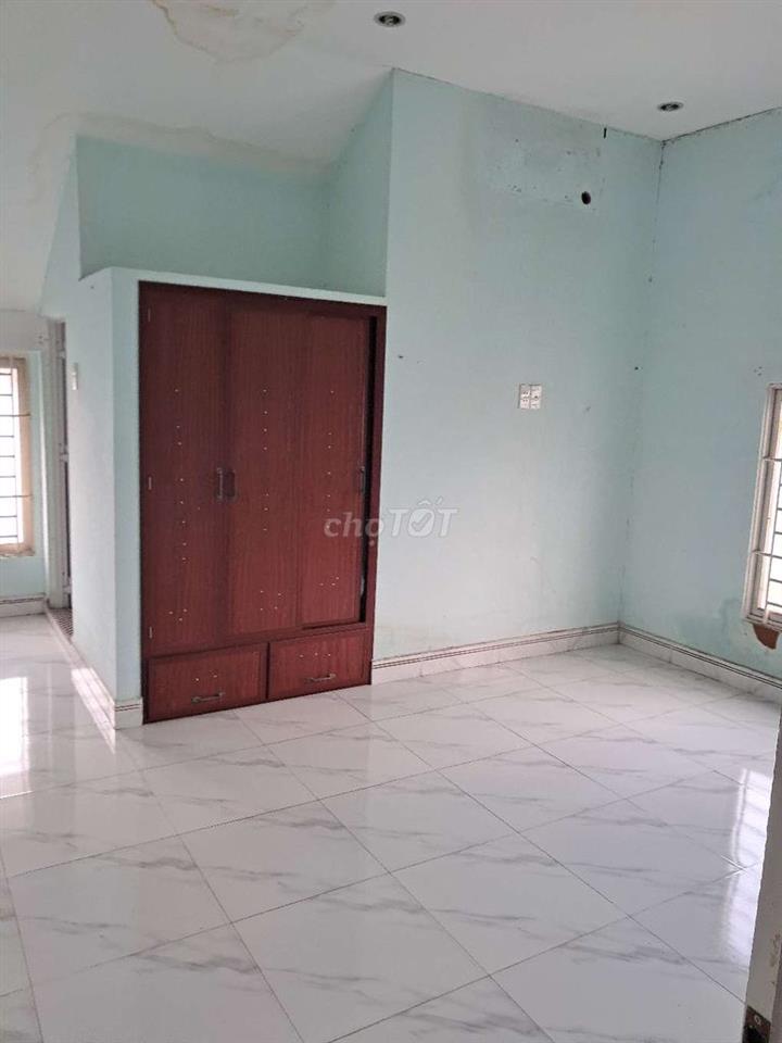 cho thuê nhà biệt thự và kho rộng 500m2 mặt tiền đườ sông lu-tỉnh lộ8 