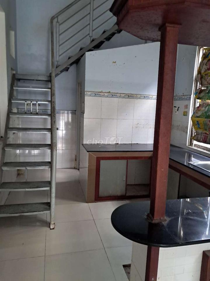 cho thuê nhà biệt thự và kho rộng 500m2 mặt tiền đườ sông lu-tỉnh lộ8 
