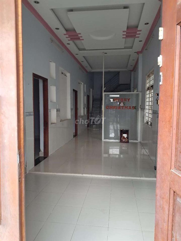 cho thuê nhà biệt thự và kho rộng 500m2 mặt tiền đườ sông lu-tỉnh lộ8 