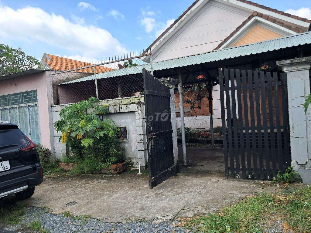 cho thuê nhà biệt thự và kho rộng 500m2 mặt tiền đườ sông lu-tỉnh lộ8 