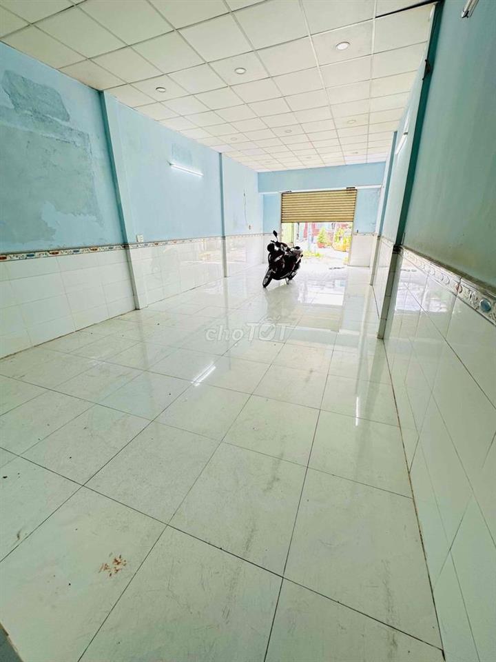 Nhà hốc Môn siêu rộng rải giá rẻ