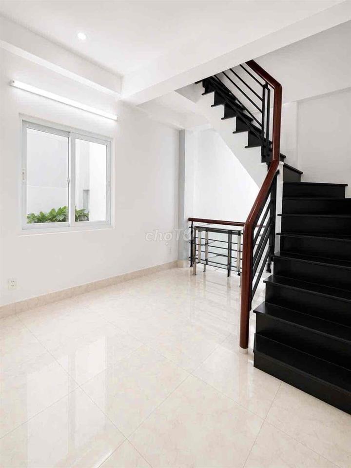 Chính chủ bán nhà mới 2025 - Căn góc - Gần cầu Phú Xuân - Hoàn công đủ