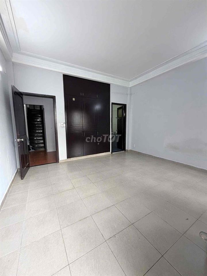 📍Phòng studio tách bếp ban công ngay khu vực ngã tư Bảy Hiền
