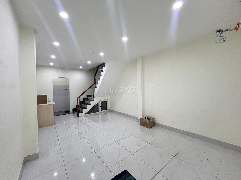 Nhà suốt nguyên căn tại hẻm xe hơi Nguyễn Khắc Nhu Q1 