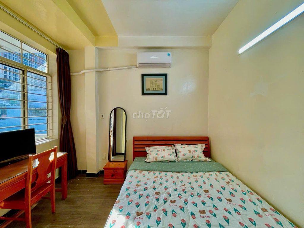 CHÍNH CHỦ CHO THUÊ PHÒNG FULL NỘI THẤT – SÂN RỘNG