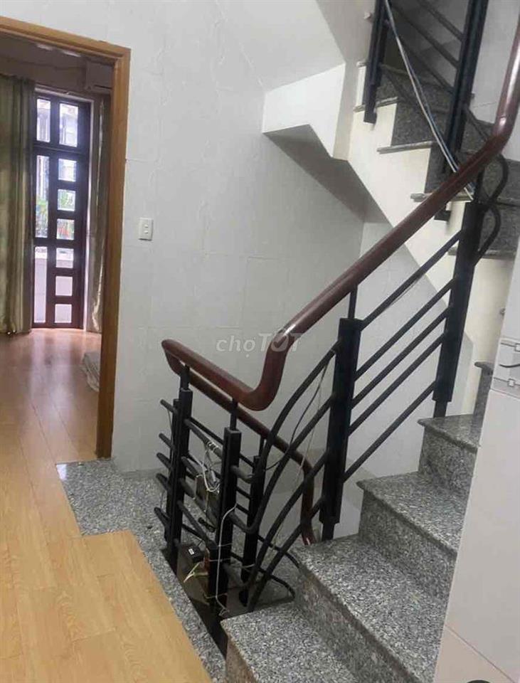 Cho thuê trọ Nguyễn Cảnh Chân Q1