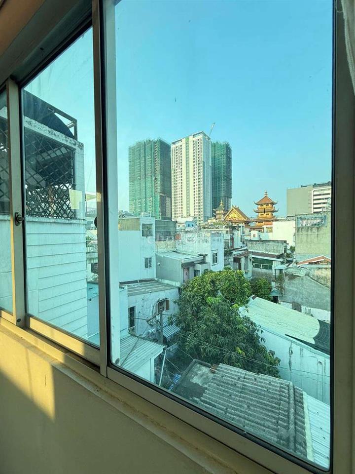 Pass phòng 5tr full nội thất không chung chủ Q1