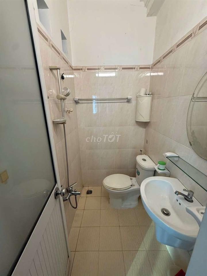 Pass phòng 5tr full nội thất không chung chủ Q1