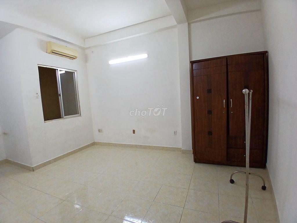 Phòng cho thuê 20m2 đường Cô Giang