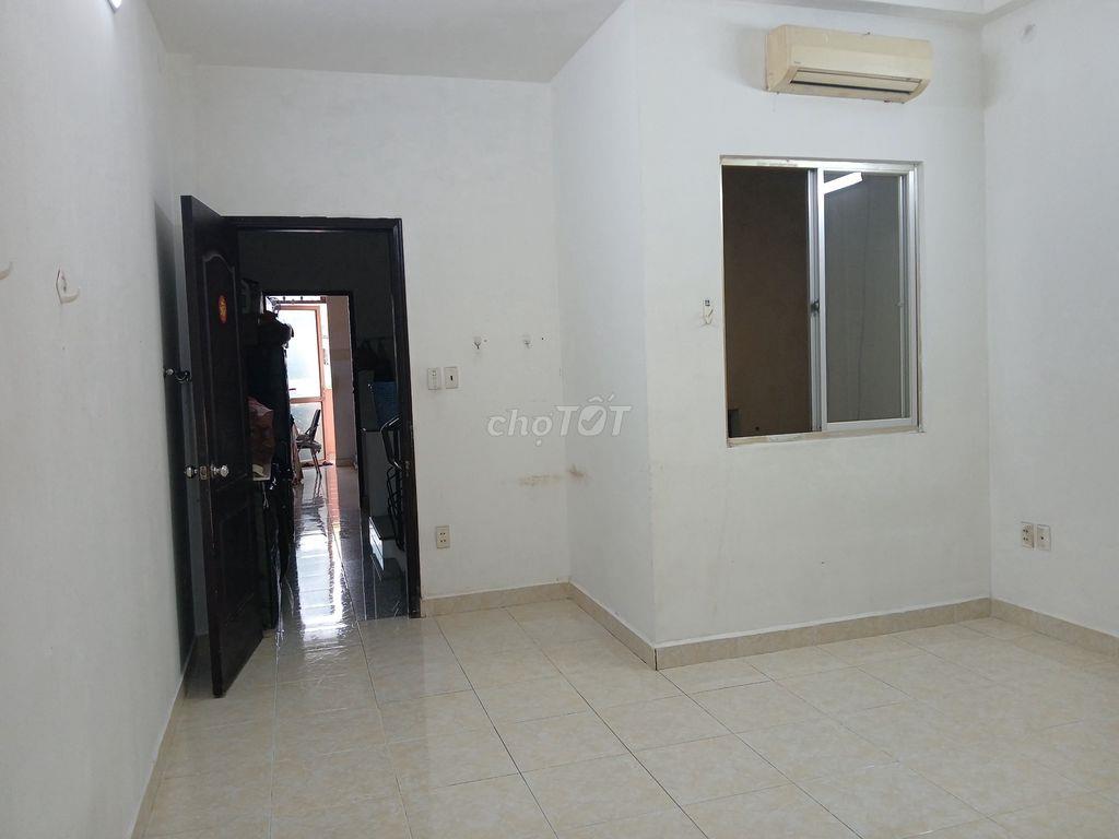 Phòng cho thuê 20m2 đường Cô Giang