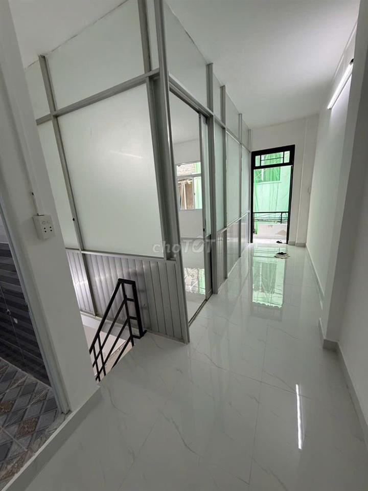 - Nhà đẹp vào ở ngay 