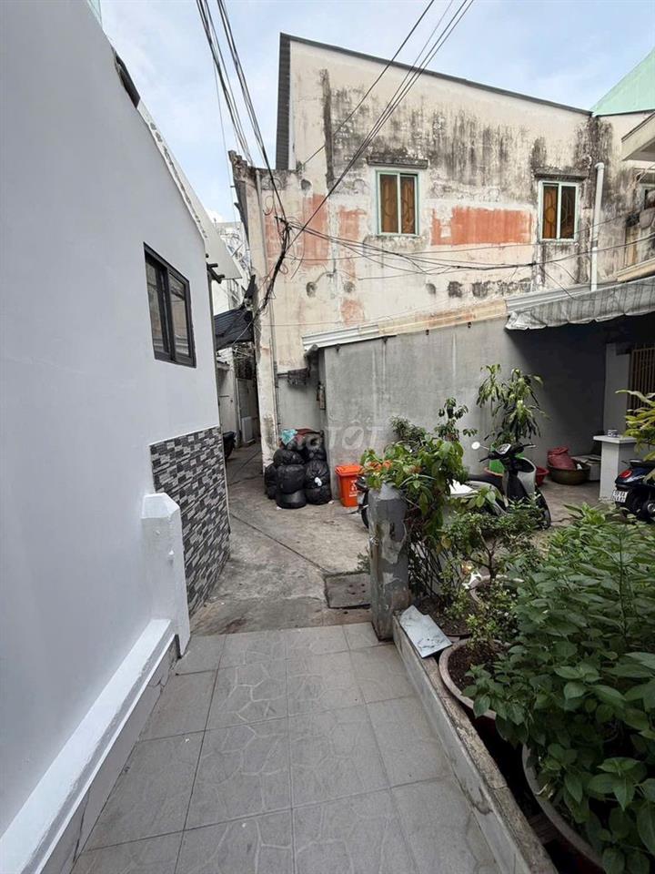- Nhà đẹp giá tốt 