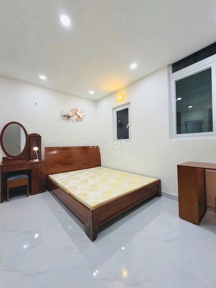 - Siêu phẩm nhà đẹp 3 lầu full nội thất
