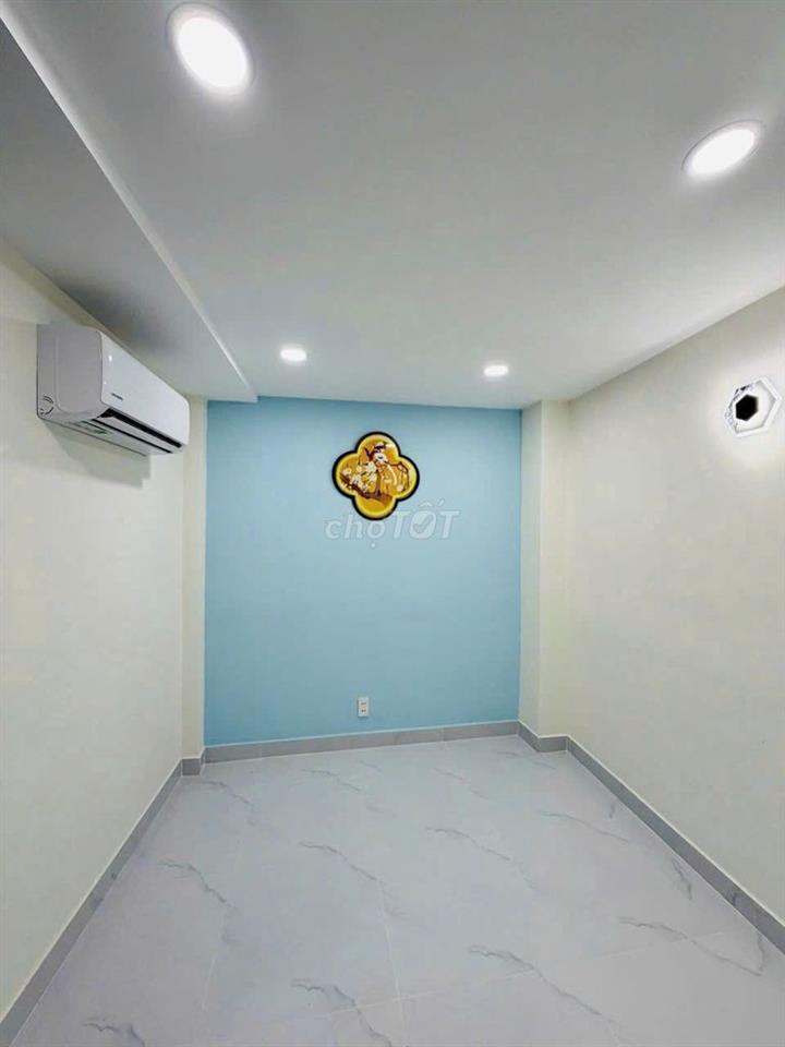 - Siêu phẩm nhà đẹp 3 lầu full nội thất