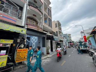 - Nhà MT đường 3 lầu đúc BTCT