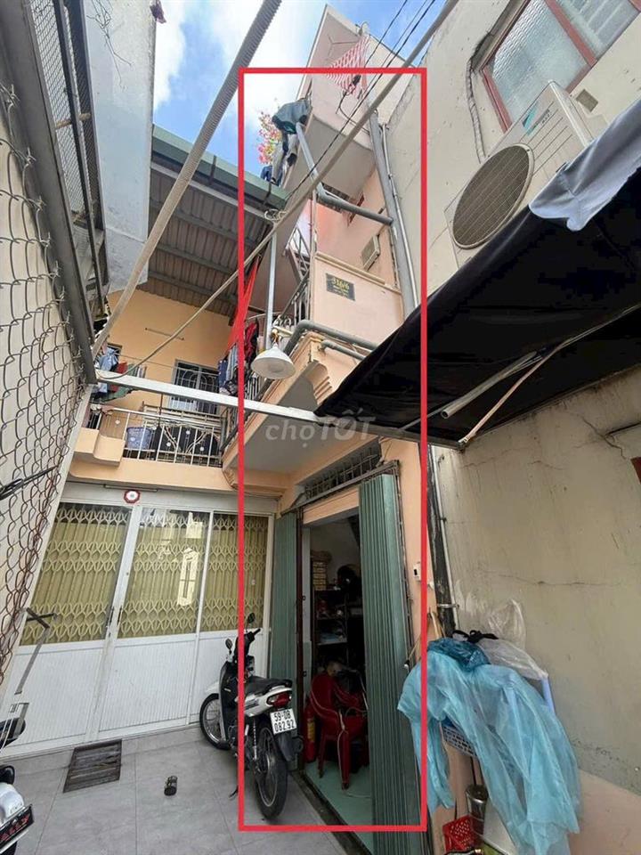 - Nhà nhỏ 4 lầu rẻ
