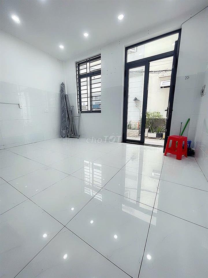 - Nhà đẹp giá tốt vào ở ngay 