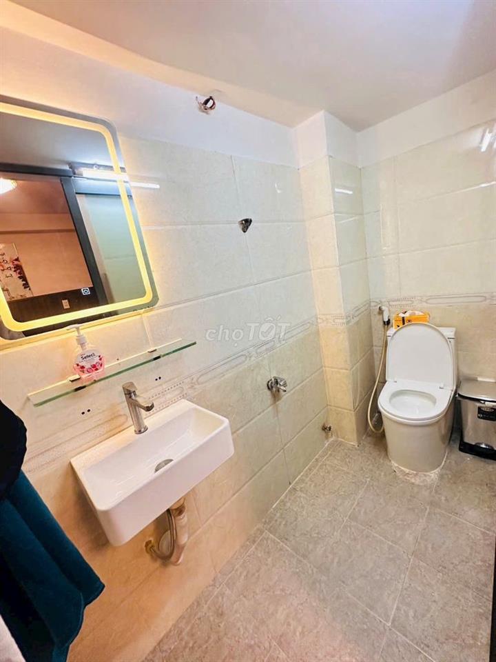 - Nhà siêu đẹp giá tốt r