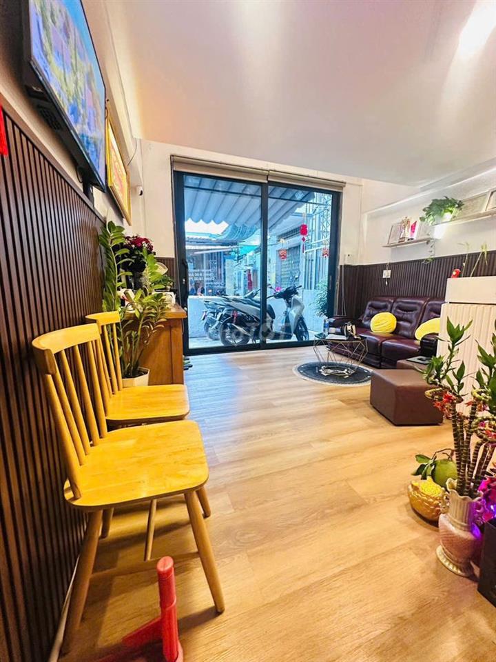 - Nhà siêu đẹp giá tốt r