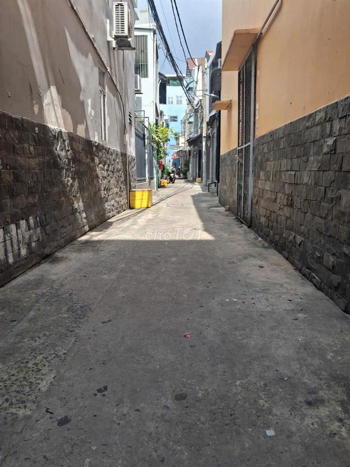 - Nhà to giá rẻ