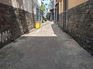 - Nhà to giá rẻ