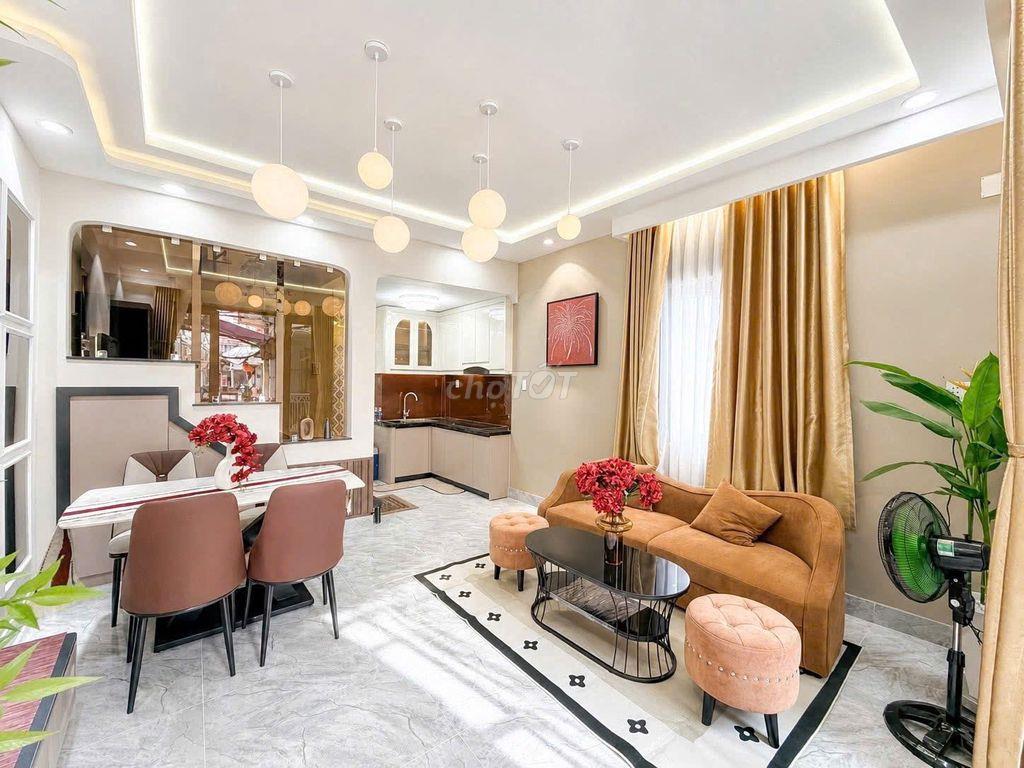- Siêu phẩm nhà đẹp ngay trung tâm