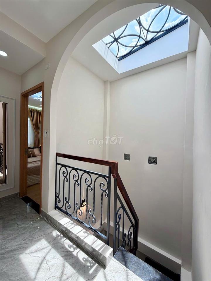 - Siêu phẩm nhà đẹp ngay trung tâm