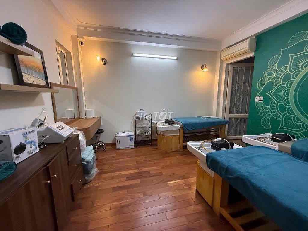 HOA SỨ PHÚ NHUẬN - mặt bằng spa / nha khoa / CF đẹp