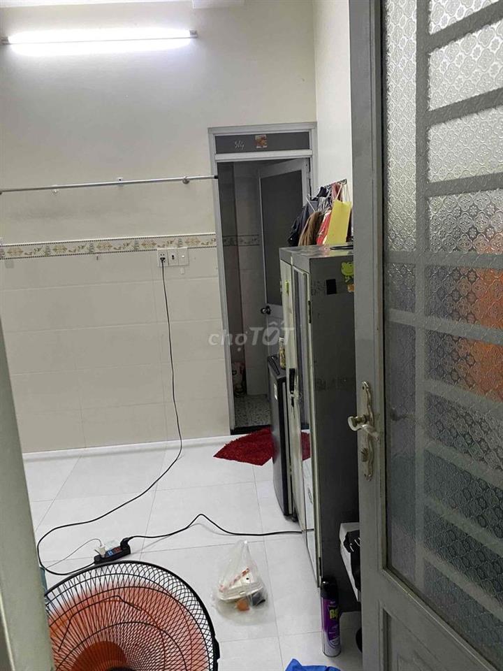 tìm NAM sinh viên/ ng đi làm Ở GHÉP Q10