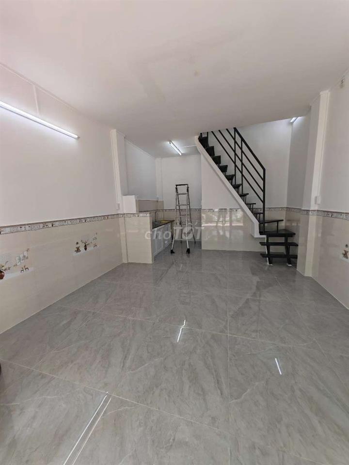 BÁN NHÀ Q11 - TÂN THÀNH - NGUYỄN THỊ NHỎ - HỒNG BÀNG - 24M2