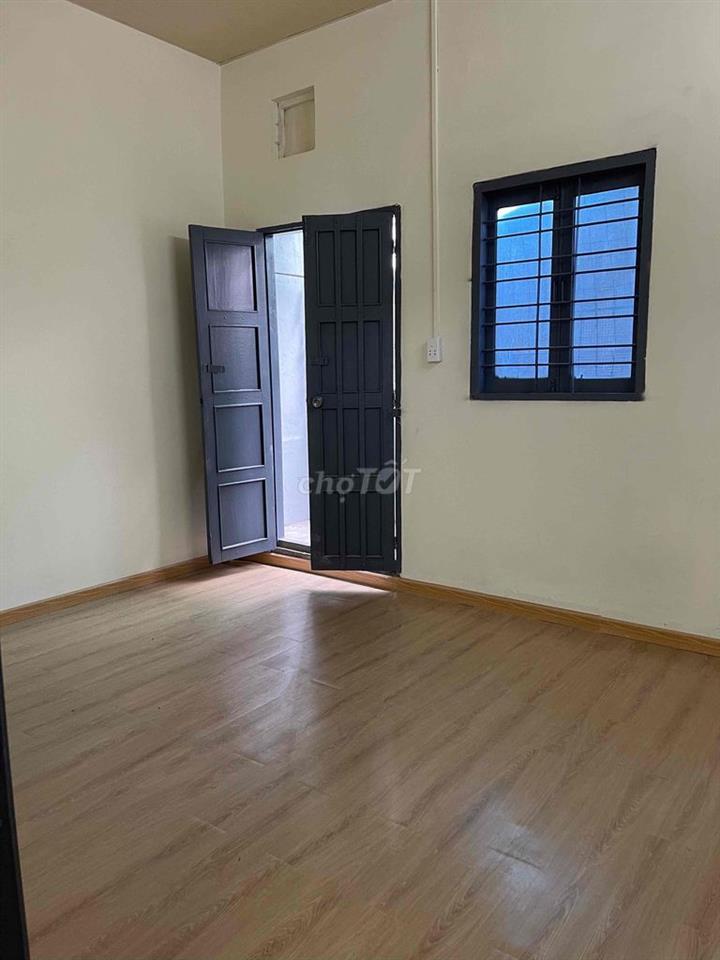 chính chủ cho thuê nguyên căn diện tích 4x14m