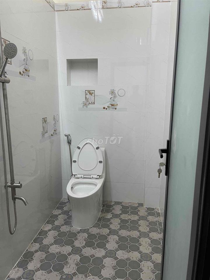 chính chủ cho thuê nguyên căn diện tích 4x14m