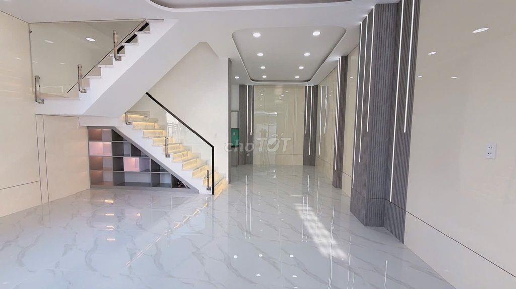 Bán nhà góc 2 mặt tiền thạnh xuân 21 gần chợ minh phát
