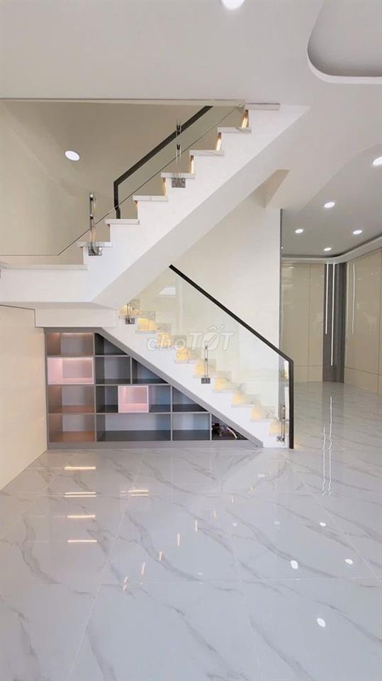Bán nhà góc 2 mặt tiền thạnh xuân 21 gần chợ minh phát