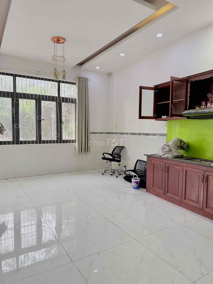 💥PHÒNG BAN CÔNG- CỬA SỔ TRỜI NGAY CẦU THAM LƯƠNG , ĐH CÔNG THƯƠNG