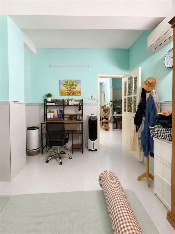 Chính chủ cho thuê chung cư H1 Hoàng Diệu 2PN 1WC