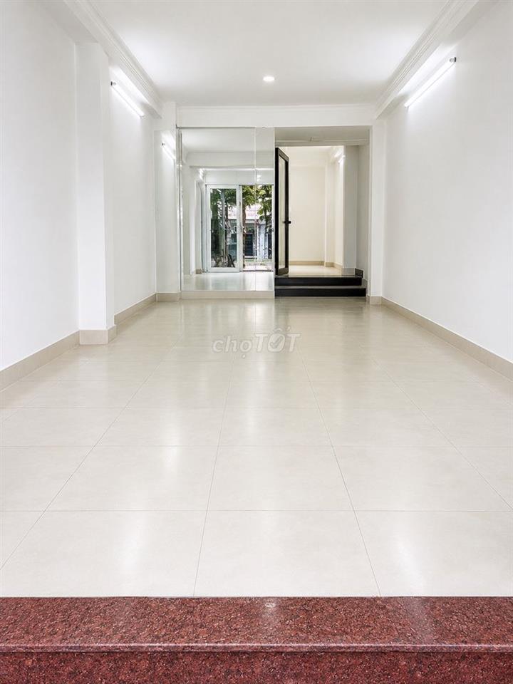 CHO THUÊ MẶT BẰNG TẦNG TRỆT 72M²  Q4