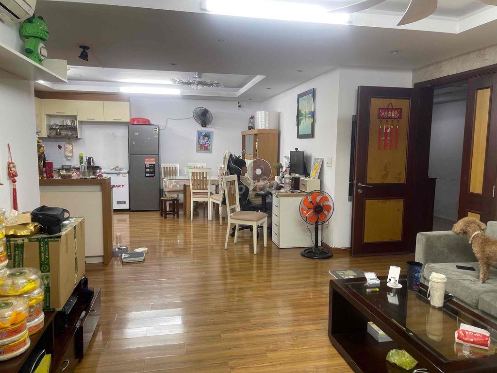 Bán căn hộ 93m2 giá 4,5tỉ có thương lượng!